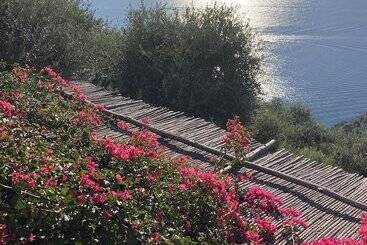 هتل B&b I Limoni