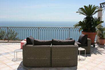 هتل B&b I Limoni