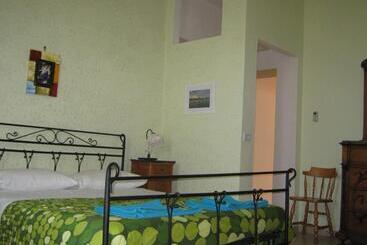 هتل B&b Mare Di S. Lucia