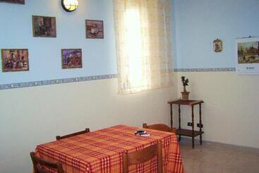 هتل B&b Mare Di S. Lucia
