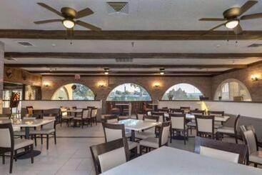 هتل Best Western Downtown Casper