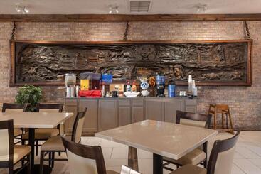 هتل Best Western Downtown Casper