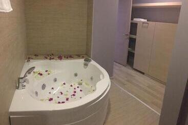هتل Boutique Suite Mim A
