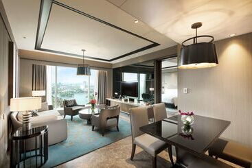 هتل Conrad Bengaluru