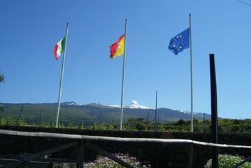 هتل Etna Wine Agriturismo