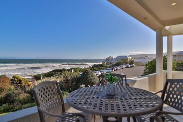 هتل Hermanus Beachfront Lodge   Solar Power