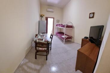 هتل Ladybianca Apartment & Rooms