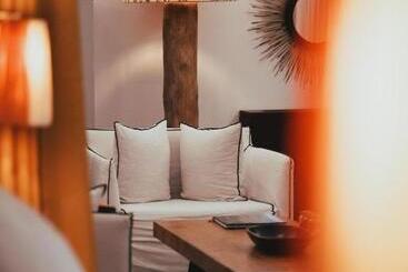 هتل Sundy Praia Lodge