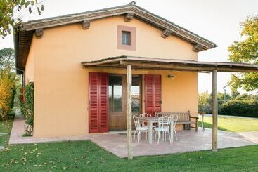 هتل Tenuta Dei Mori Wine Relais Events