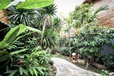 هتل The Nine Thipthara Klongson Resort