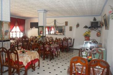 酒店 Zouar