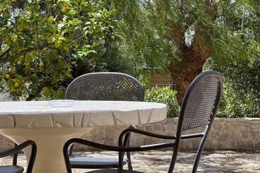La Maison One B&b