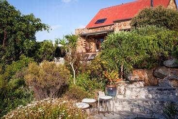 Leopardstone Hill