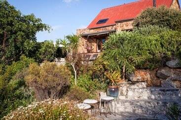Leopardstone Hill