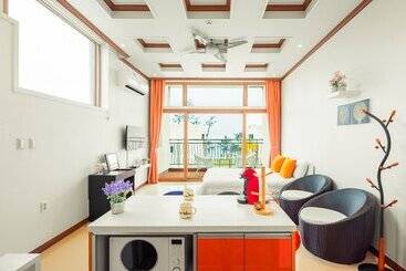 Sea & Pine Pension
