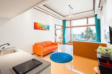 Sea & Pine Pension