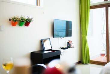 Sea & Pine Pension
