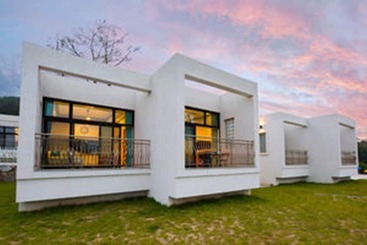 Sea & Pine Pension