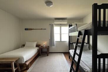 پانسیون Nautical Home B&b Khaolak