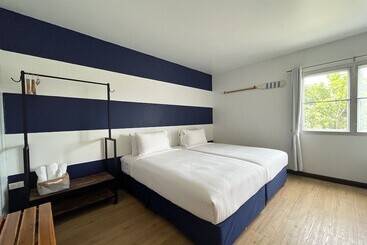 پانسیون Nautical Home B&b Khaolak