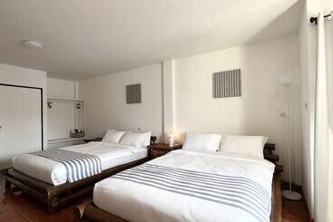 پانسیون Nautical Home B&b Khaolak