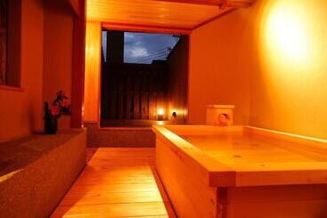 The Gallery Inn Tsubakino Ryokan