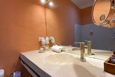 Art 64 Hotel Boutique Adults Only