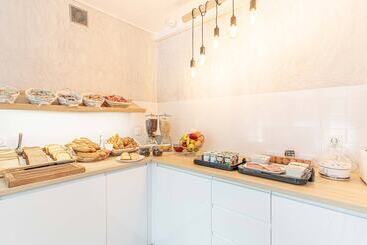 Fasthotel Cleon Rouen Sud