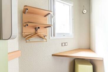 Fasthotel Cleon Rouen Sud