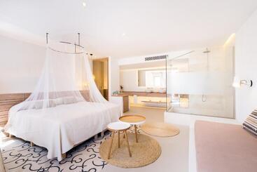 Gatzara Suites Santa Gertrudis - Santa Gertrudis