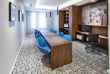 هتل Hampton By Hilton Gdansk Oliwa