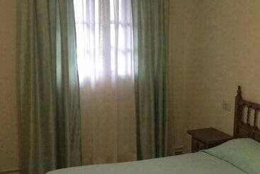 هتل Hostal O Cristo