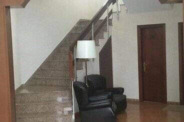 هتل Hostal O Cristo