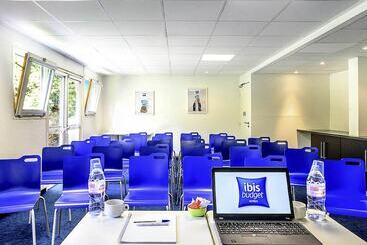 هتل Ibis Budget Valenciennes Petiteforet