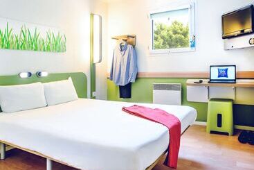 هتل Ibis Budget Valenciennes Petiteforet
