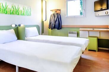 هتل Ibis Budget Valenciennes Petiteforet