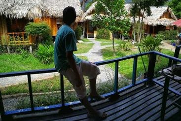 هتل Raya Resort