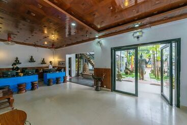 هتل Travellerhome Angkor