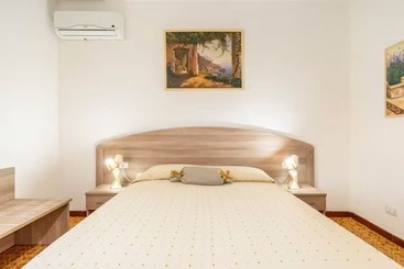 Luna B&b