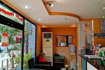 Пансион Amax Inn Cebu
