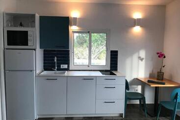 استراحتگاه Bungalows Puravida