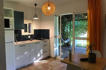 استراحتگاه Bungalows Puravida