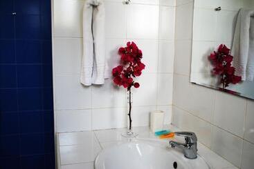 استراحتگاه Bungalows Puravida