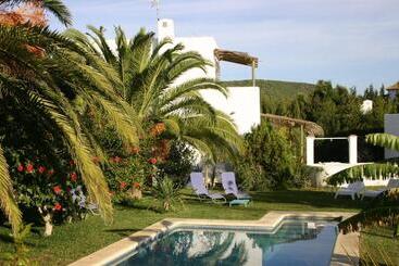 استراحتگاه Bungalows Puravida