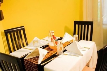 تختخواب و صبحانه Alpha Country Motel