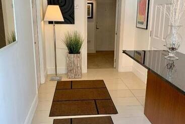 تختخواب و صبحانه Ferndale Mews