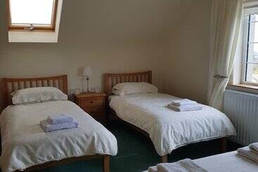 تختخواب و صبحانه Kilcreeny Lodge