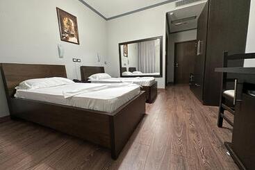 تختخواب و صبحانه Panorama Hotel Central