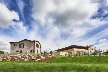 تختخواب و صبحانه San Servolo Wellness Resort   Adults Only