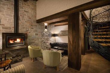 تختخواب و صبحانه San Servolo Wellness Resort   Adults Only